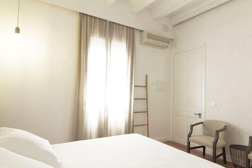 Mon Hotel Ciutadella  Luaran gambar